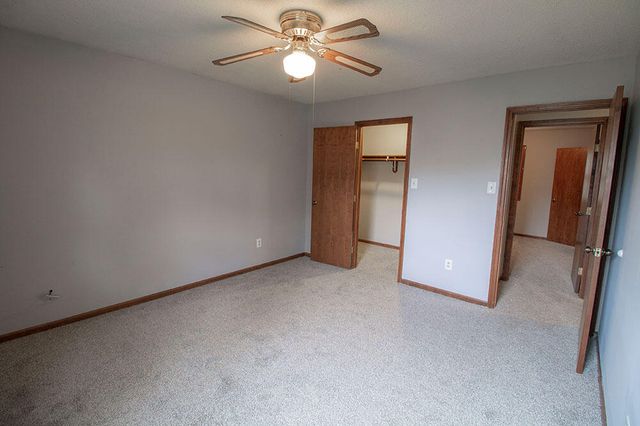 2011 BRIDGEWATER DR, Columbia, MO 65202