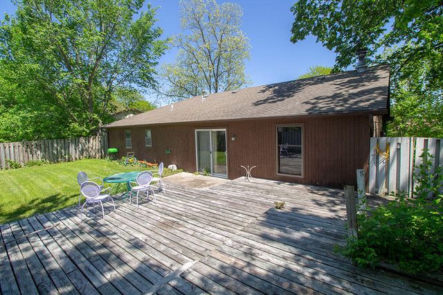 2011 BRIDGEWATER DR, Columbia, MO 65202