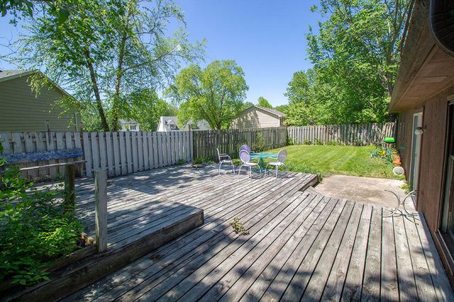 2011 BRIDGEWATER DR, Columbia, MO 65202