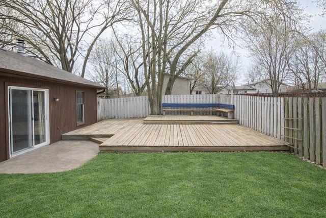 2011 BRIDGEWATER DR, Columbia, MO 65202