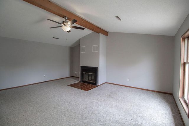 2011 BRIDGEWATER DR, Columbia, MO 65202