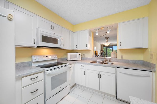 900 COVE CAY DRIVE 1F, Clearwater, FL 33760