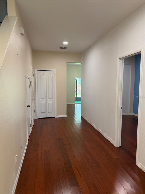 Image 2 of property listing at 2914 RODRICK CIRCLE, Orlando, FL 32824