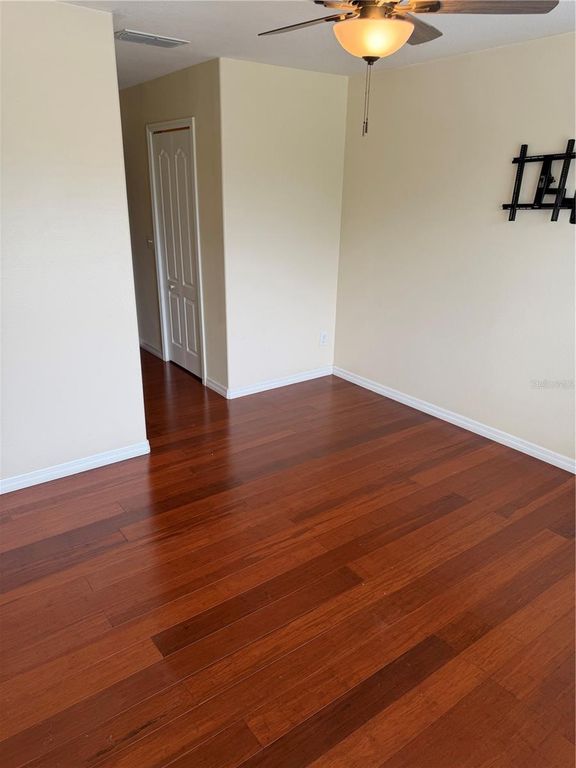 Image 20 of property listing at 2914 RODRICK CIRCLE, Orlando, FL 32824