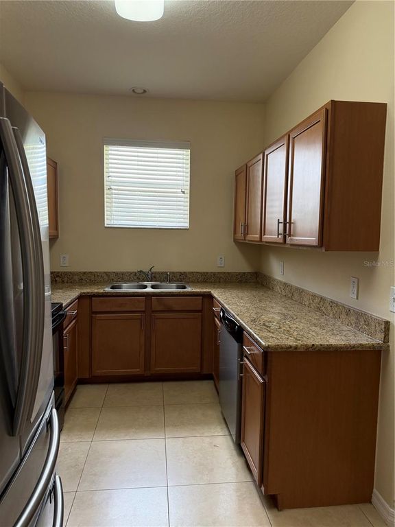 Image 8 of property listing at 2914 RODRICK CIRCLE, Orlando, FL 32824