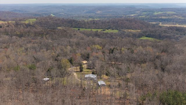 1300 New Sheboss Road, Duck River, TN 38454