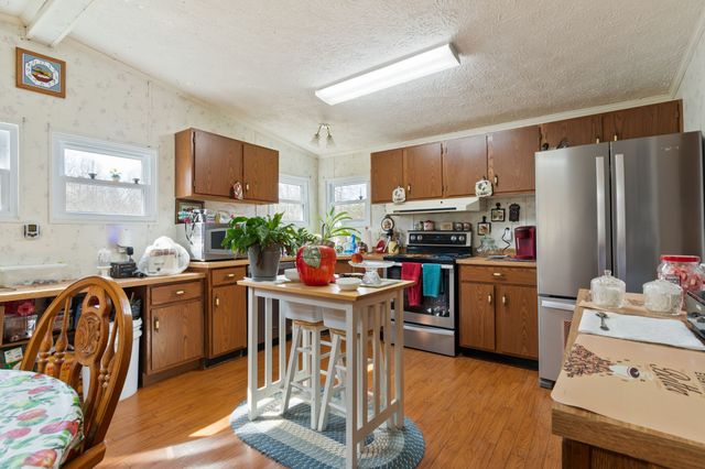 1300 New Sheboss Road, Duck River, TN 38454