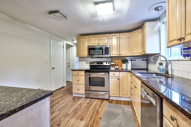 377 Compton Road, Wyoming, OH 45215