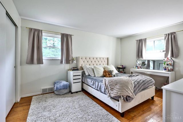 377 Compton Road, Wyoming, OH 45215
