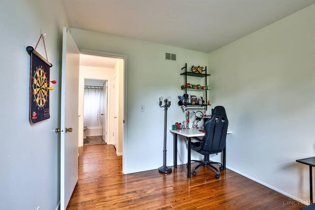 377 Compton Road, Wyoming, OH 45215
