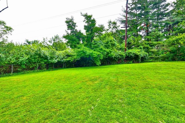 377 Compton Road, Wyoming, OH 45215