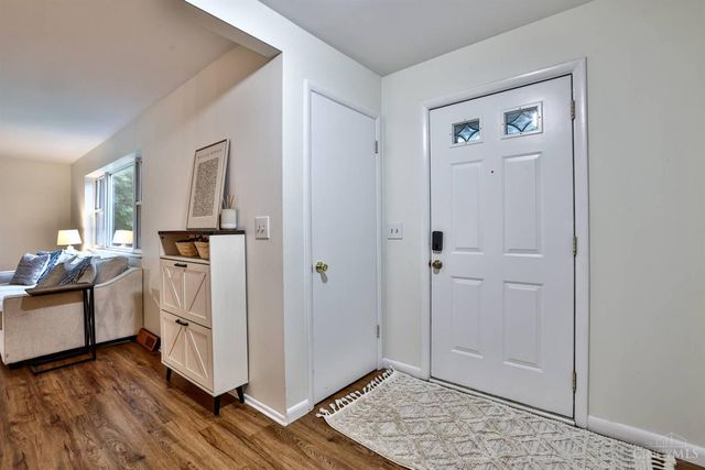 377 Compton Road, Wyoming, OH 45215
