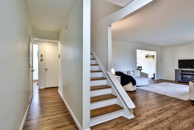 377 Compton Road, Wyoming, OH 45215