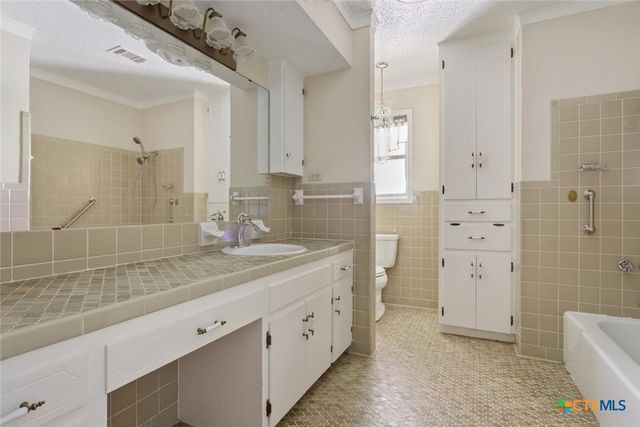 17941 Old 81, Troy, TX 76579