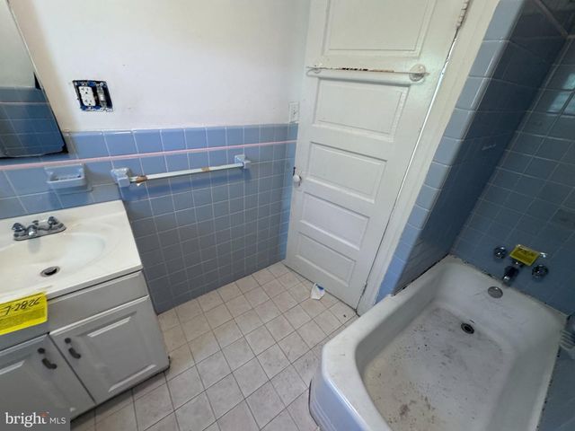213 MELROSE AVE, Lansdowne, PA 19050