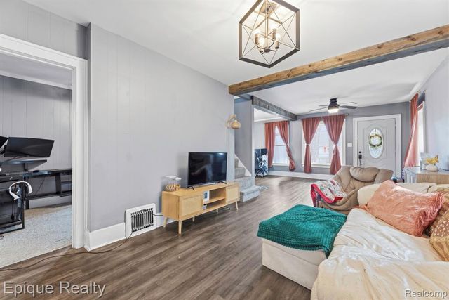 749 16th Street, Port Huron, MI 48060