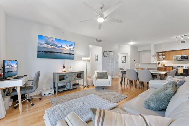 255 NE 3rd Avenue Unit 2307, Delray Beach, FL 33444