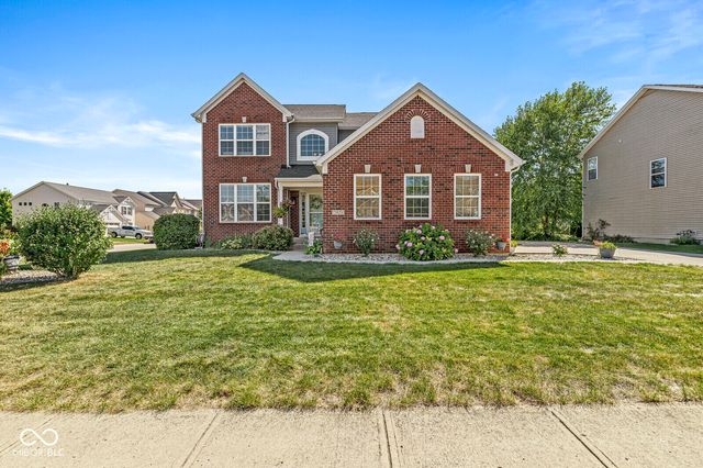 7821 Wedgetail Drive, Zionsville, IN 46077