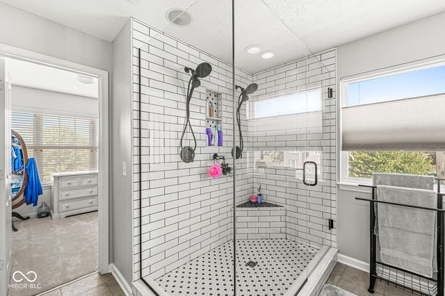 7821 Wedgetail Drive, Zionsville, IN 46077