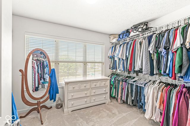 7821 Wedgetail Drive, Zionsville, IN 46077