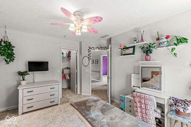 7821 Wedgetail Drive, Zionsville, IN 46077