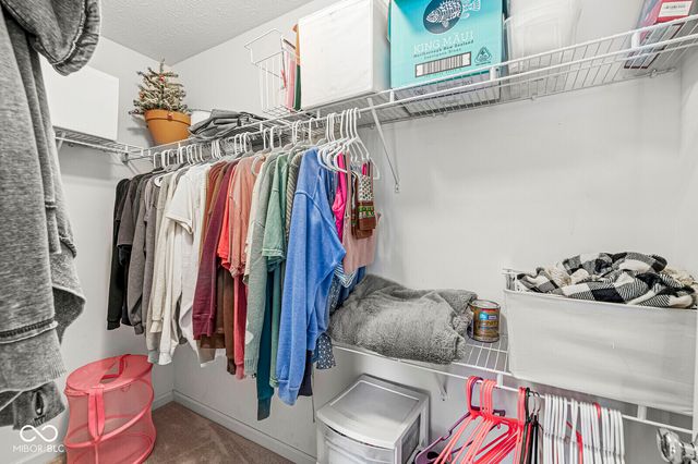 7821 Wedgetail Drive, Zionsville, IN 46077