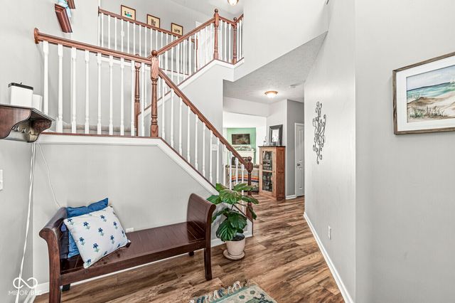 7821 Wedgetail Drive, Zionsville, IN 46077