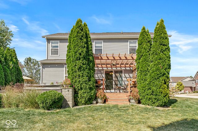 7821 Wedgetail Drive, Zionsville, IN 46077