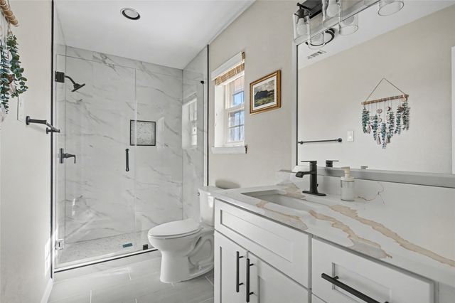 30 Crestwood Drive, Trophy Club, TX 76262