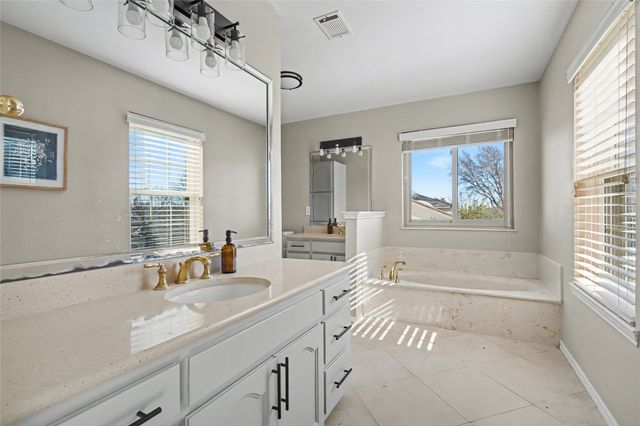 30 Crestwood Drive, Trophy Club, TX 76262