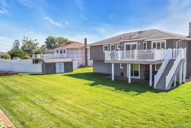 25 Heather Crescent, Commack, NY 11725