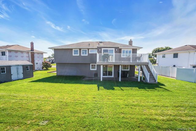 25 Heather Crescent, Commack, NY 11725