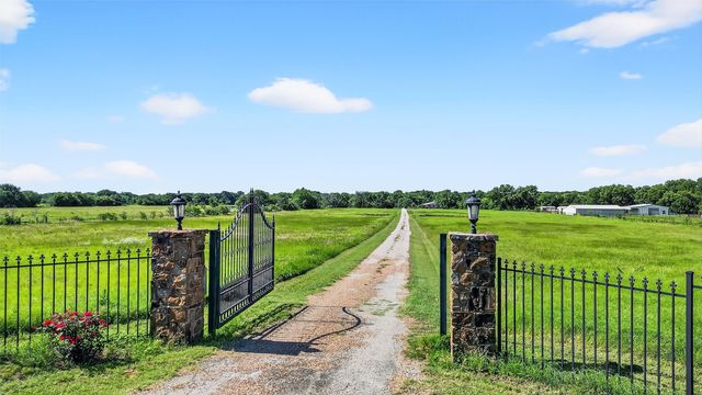 12041 Bell Road, Pilot Point, TX 76258