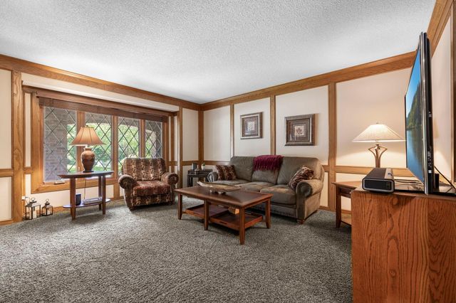 3405 Sycamore Lane N, Plymouth, MN 55441
