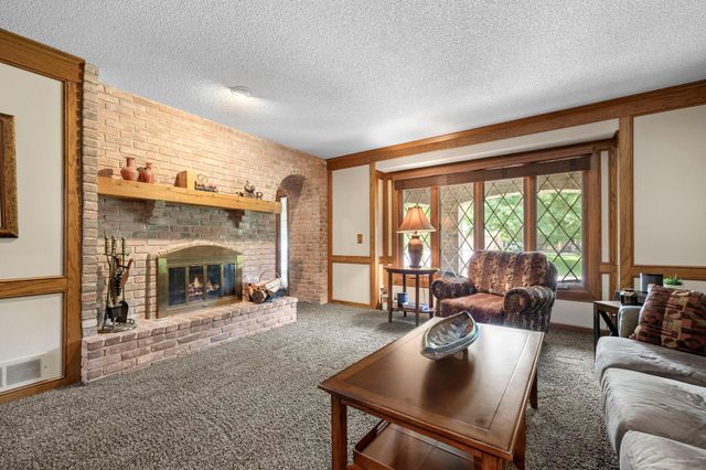 3405 Sycamore Lane N, Plymouth, MN 55441