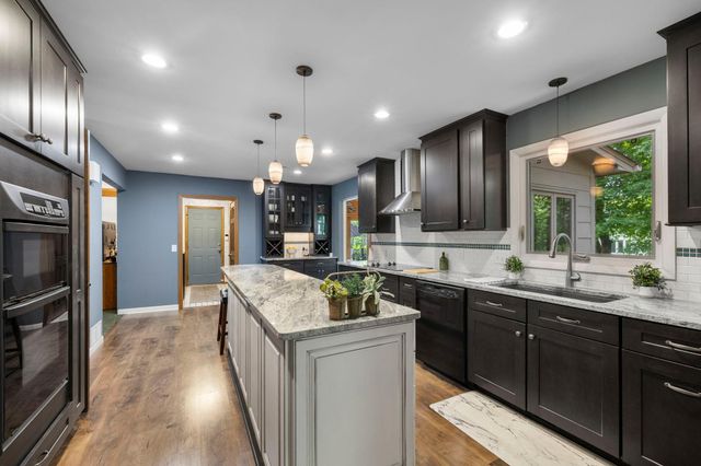 3405 Sycamore Lane N, Plymouth, MN 55441