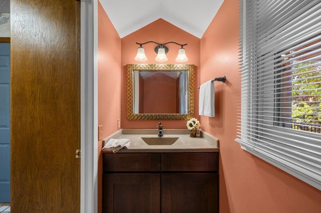 3405 Sycamore Lane N, Plymouth, MN 55441