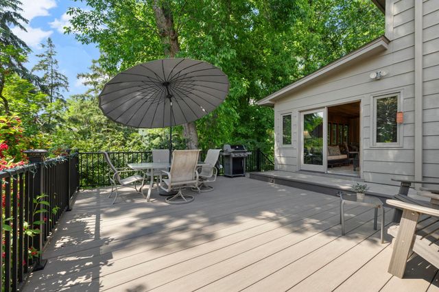 3405 Sycamore Lane N, Plymouth, MN 55441