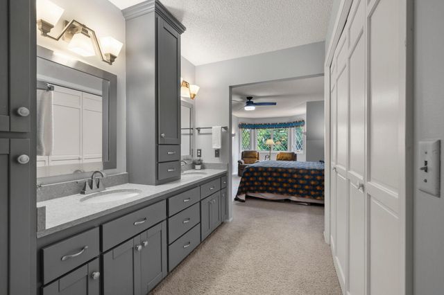 3405 Sycamore Lane N, Plymouth, MN 55441