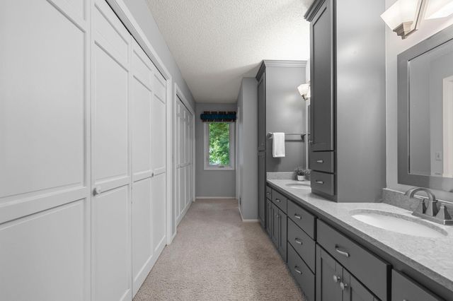 3405 Sycamore Lane N, Plymouth, MN 55441