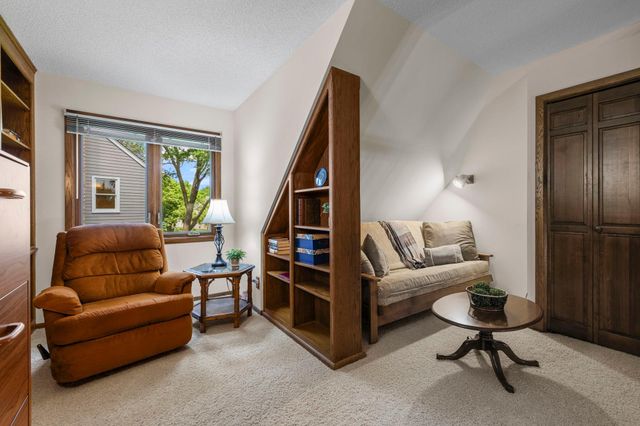 3405 Sycamore Lane N, Plymouth, MN 55441