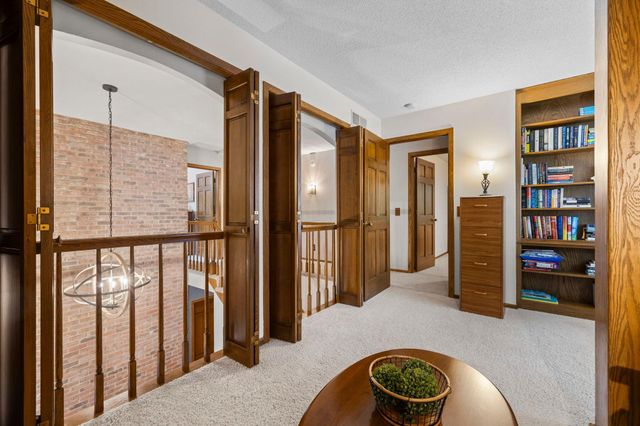 3405 Sycamore Lane N, Plymouth, MN 55441