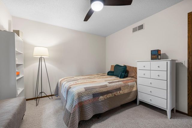 3405 Sycamore Lane N, Plymouth, MN 55441