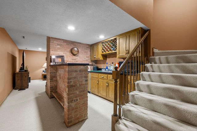 3405 Sycamore Lane N, Plymouth, MN 55441
