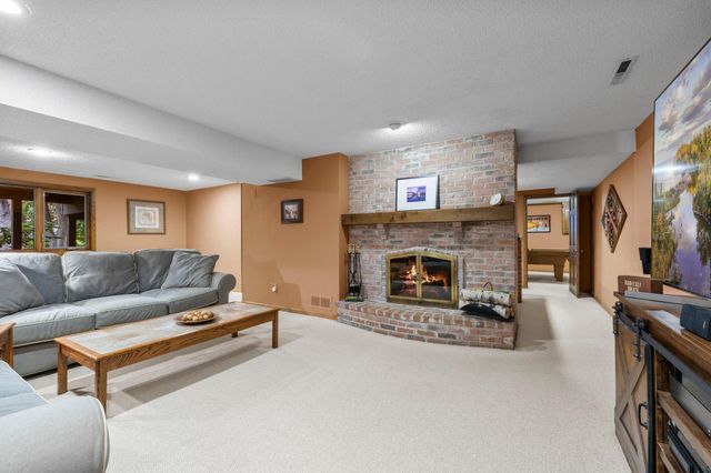 3405 Sycamore Lane N, Plymouth, MN 55441