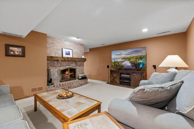 3405 Sycamore Lane N, Plymouth, MN 55441