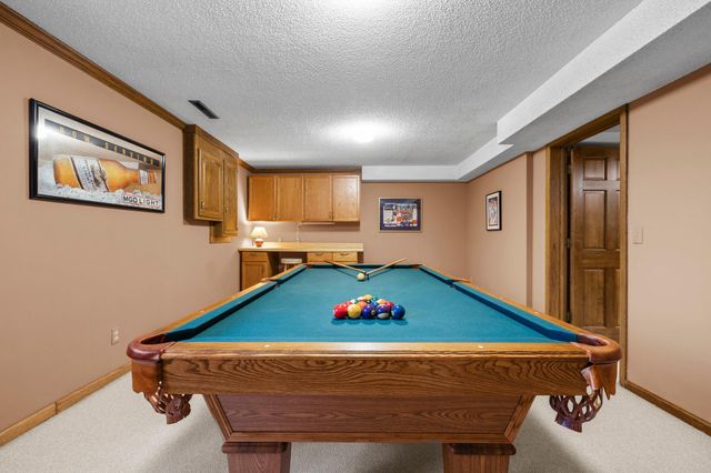 3405 Sycamore Lane N, Plymouth, MN 55441