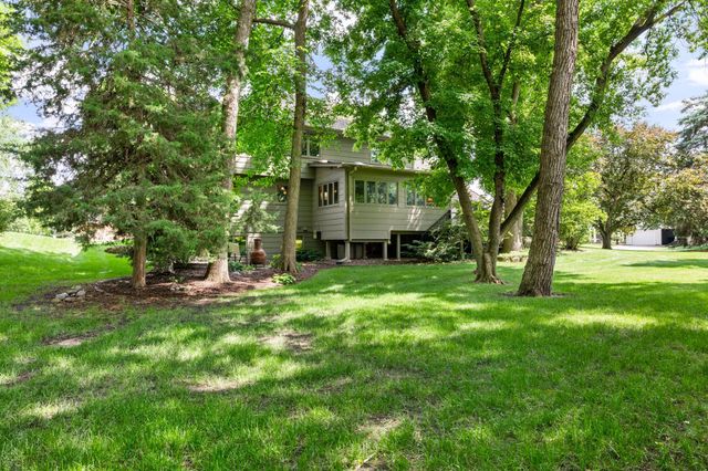 3405 Sycamore Lane N, Plymouth, MN 55441