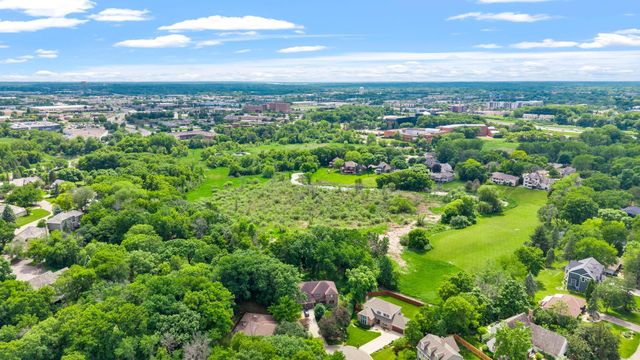 3405 Sycamore Lane N, Plymouth, MN 55441