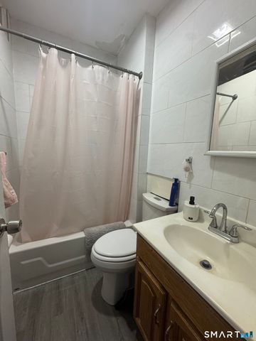 35 Cliff Street, Norwich, CT 06360